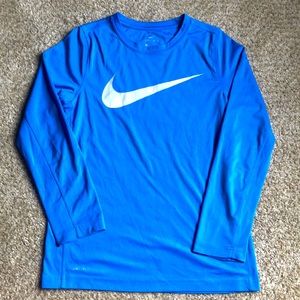 NIKE dri fit long sleeve Tee. EUC